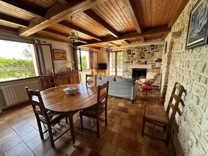 Location de vacances pour 6 personnes, avec terrasse et jardin à La Jarrie - 3