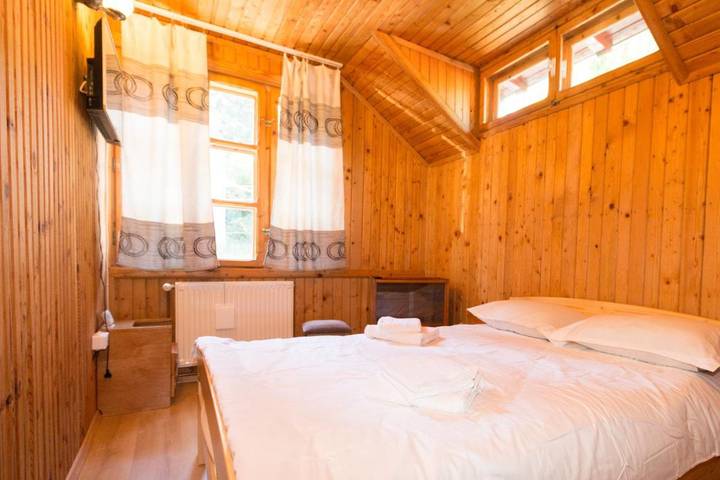 Gîte pour 4 personnes, avec jardin et vue à Sinaia - 3