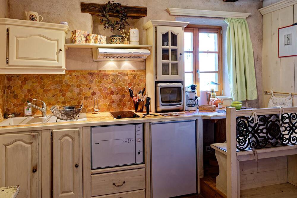 Ganze Wohnung, Zuflucht der Elfen***, Romantik Studio in der Stadtmauer von Riquewihr in Riquewihr, Regionaler Naturpark Belchen der Vogesen