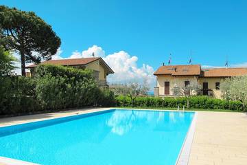 Ferienhaus für 8 Personen, mit Pool und Balkon in Bardolino