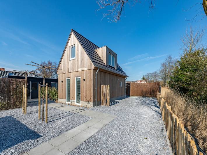 Villa für 4 Personen, mit Terrasse und Garten