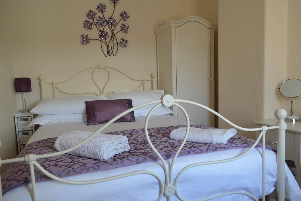 Fuzzy Duck Cottage. Over 100 5 star reviews on Trip Advisor. Sleeps 4 in Heacham, Norfolk Coast