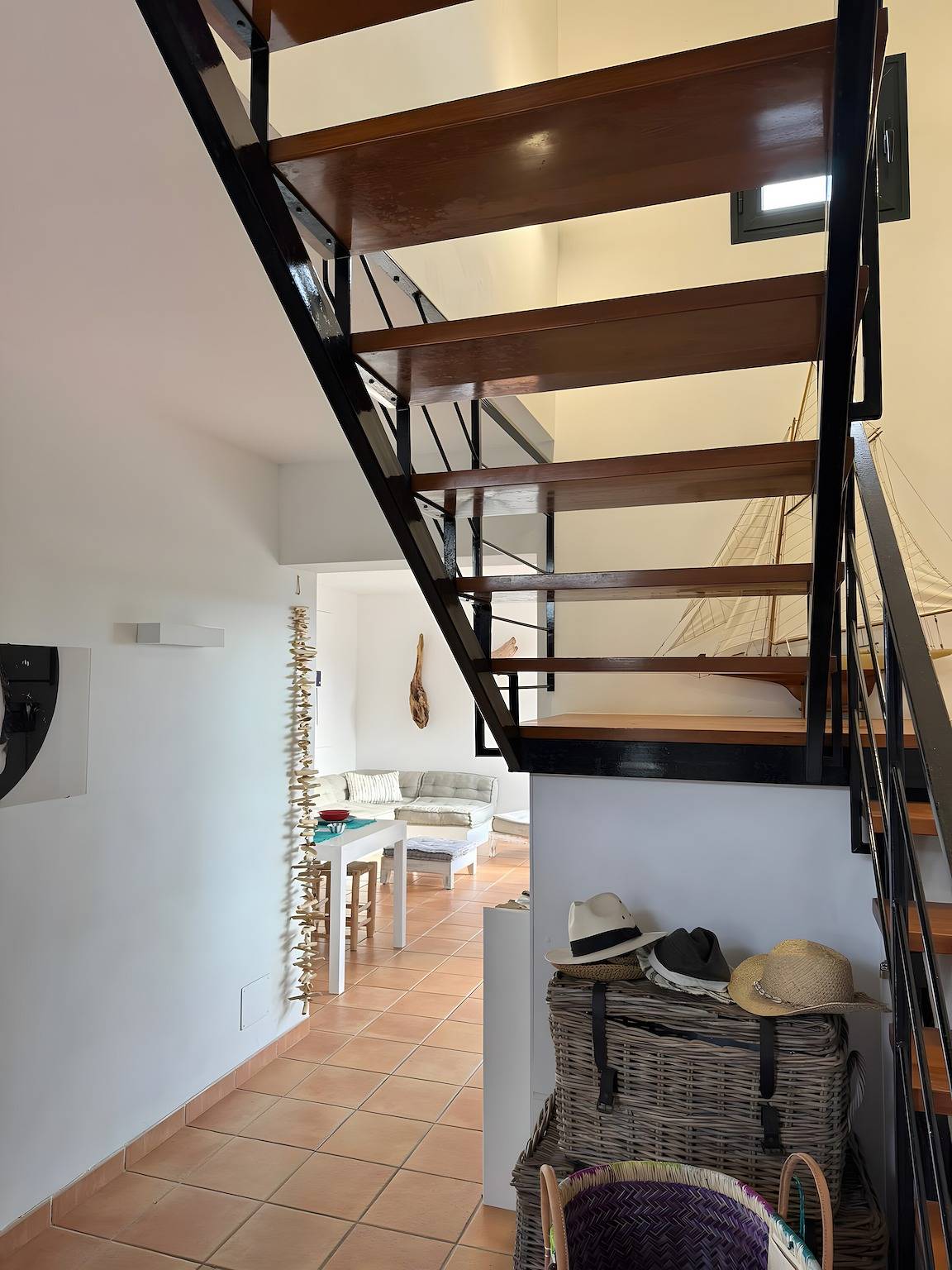 Chalet « Duplex Laura » avec vue mer, terrasse et jardin privatifs in Arenal d'en Castell, Es Mercadal