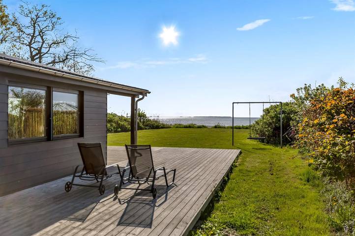 Ferienhaus für 6 Personen, mit Terrasse und Garten in Binderup Strand - 2