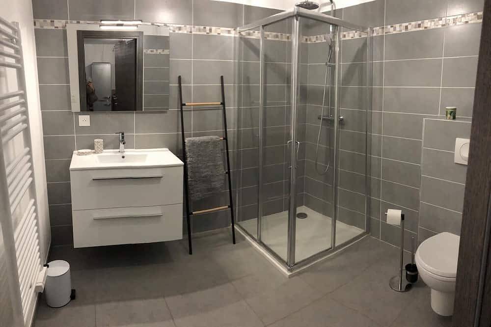 Geheel appartement, Staand appartement gezien op zee in Propriano, Sartène en omgeving