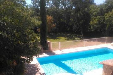 Appartement De Vacances pour 2 Personnes dans Salon-de-Provence, Région d'Aix-en-Provence, Photo 4