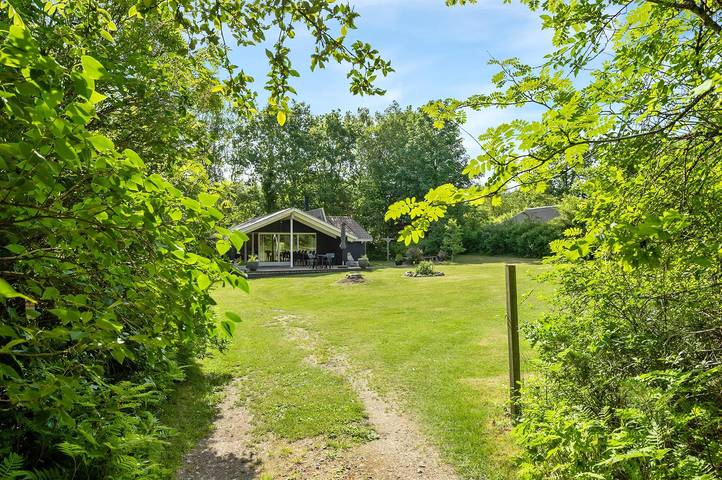 Ferienhaus für 6 Personen, mit Terrasse und Garten in Vesterlund