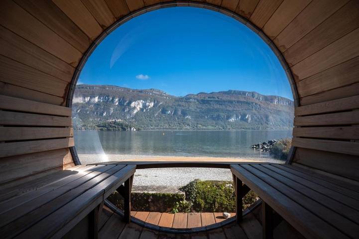 Location de vacances pour 6 personnes, avec jardin ainsi que vue et sauna dans Plage De La Chatiere Conjux - 2