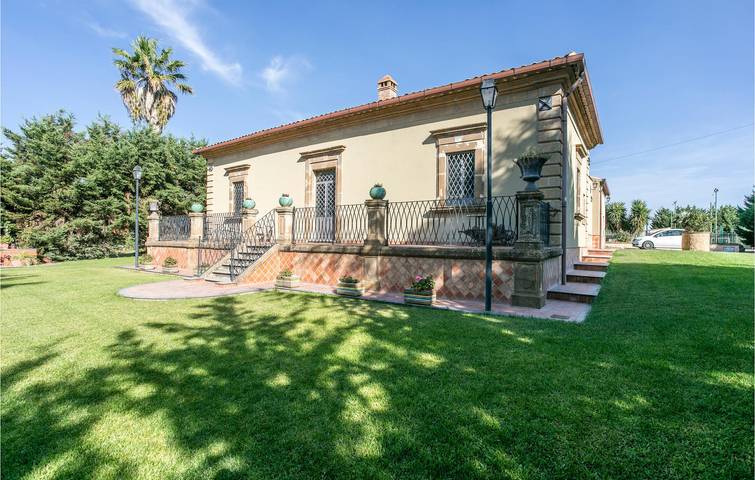 Ferienhaus für 4 Personen, mit Terrasse und Pool sowie Garten