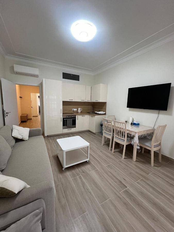 Gîte pour 6 personnes, avec vue et balcon dans Plage Fabron Bambou Nice - 4