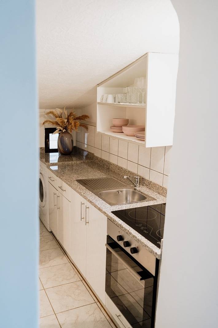 Ganze Wohnung, Villa Palma 3, in der Nähe des Strandes Zagazinjine, in Mali Lošinj, für zwei Personen. in Mali Lošinj, Lošinj (Kvarner Bucht)