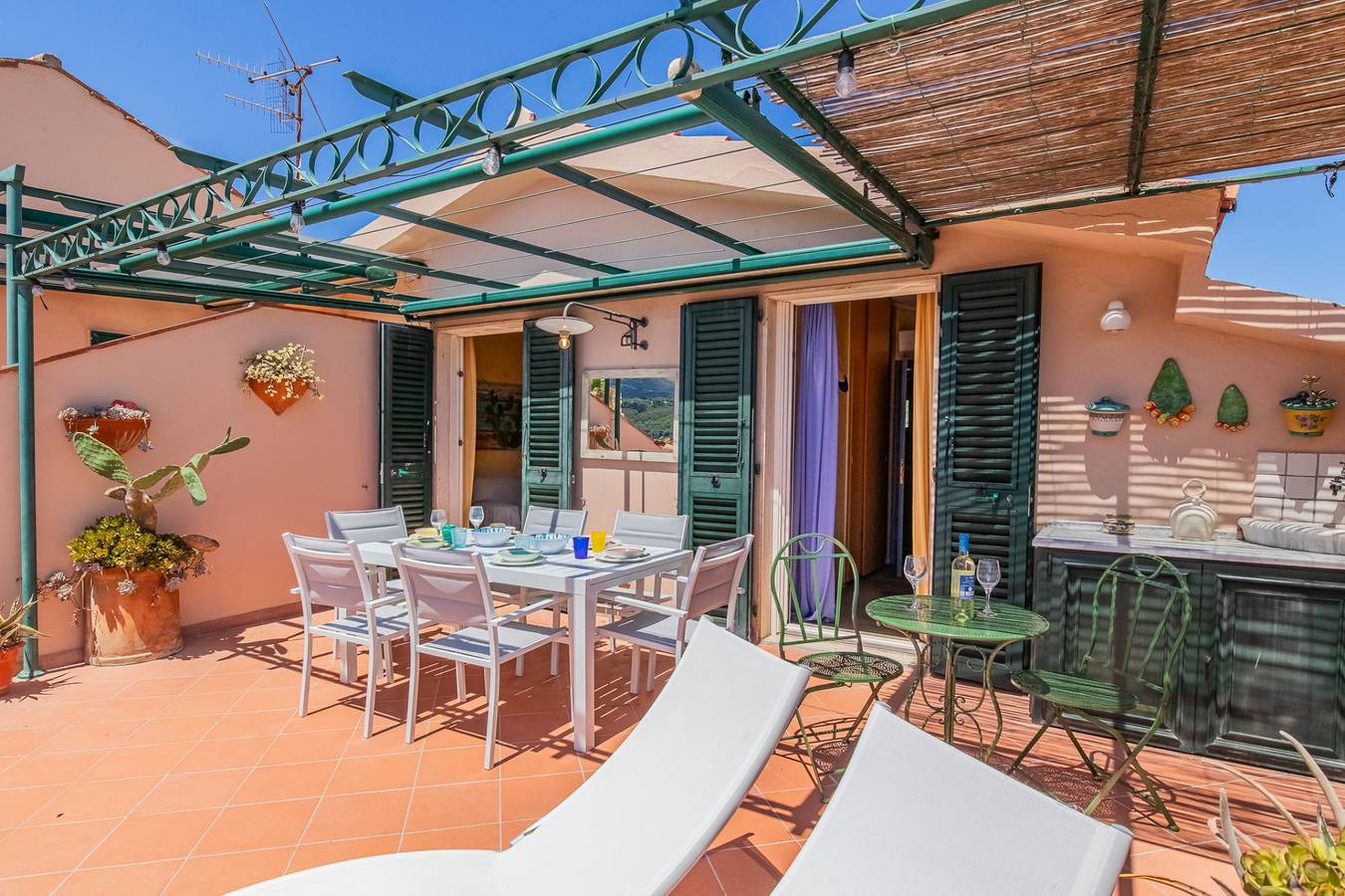 Il mare in terrazza in Porto Azzurro, Isola d'Elba