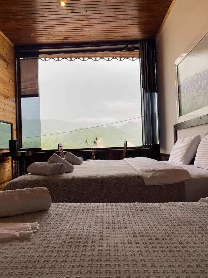 Hotel für 3 Personen, mit Balkon und Garten sowie Ausblick - 1