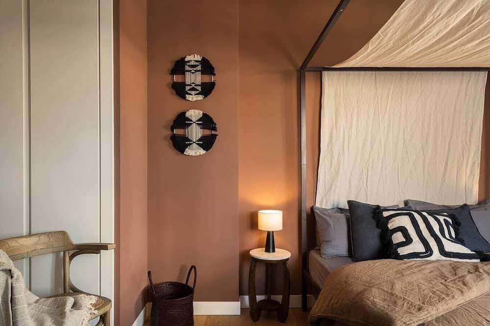 Entire apartment, Tanami - 2 bedrooms and terrace in Ríos Rosas in Chamberí (Madrid), Madrid