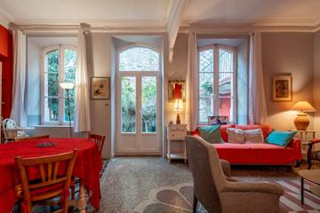 Location de vacances pour 8 personnes, avec jardin à La Palme