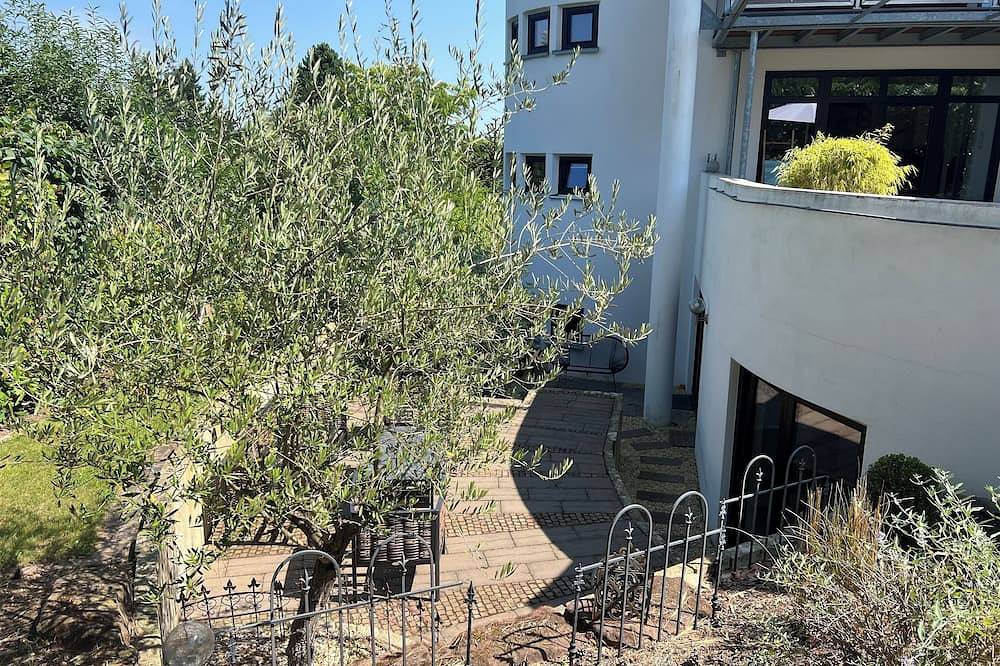Ganze Wohnung, Exklusives Ferienappartement mitten in den Weinrebenfeldern der Südpfalz in Oberotterbach, Südliche Weinstraße