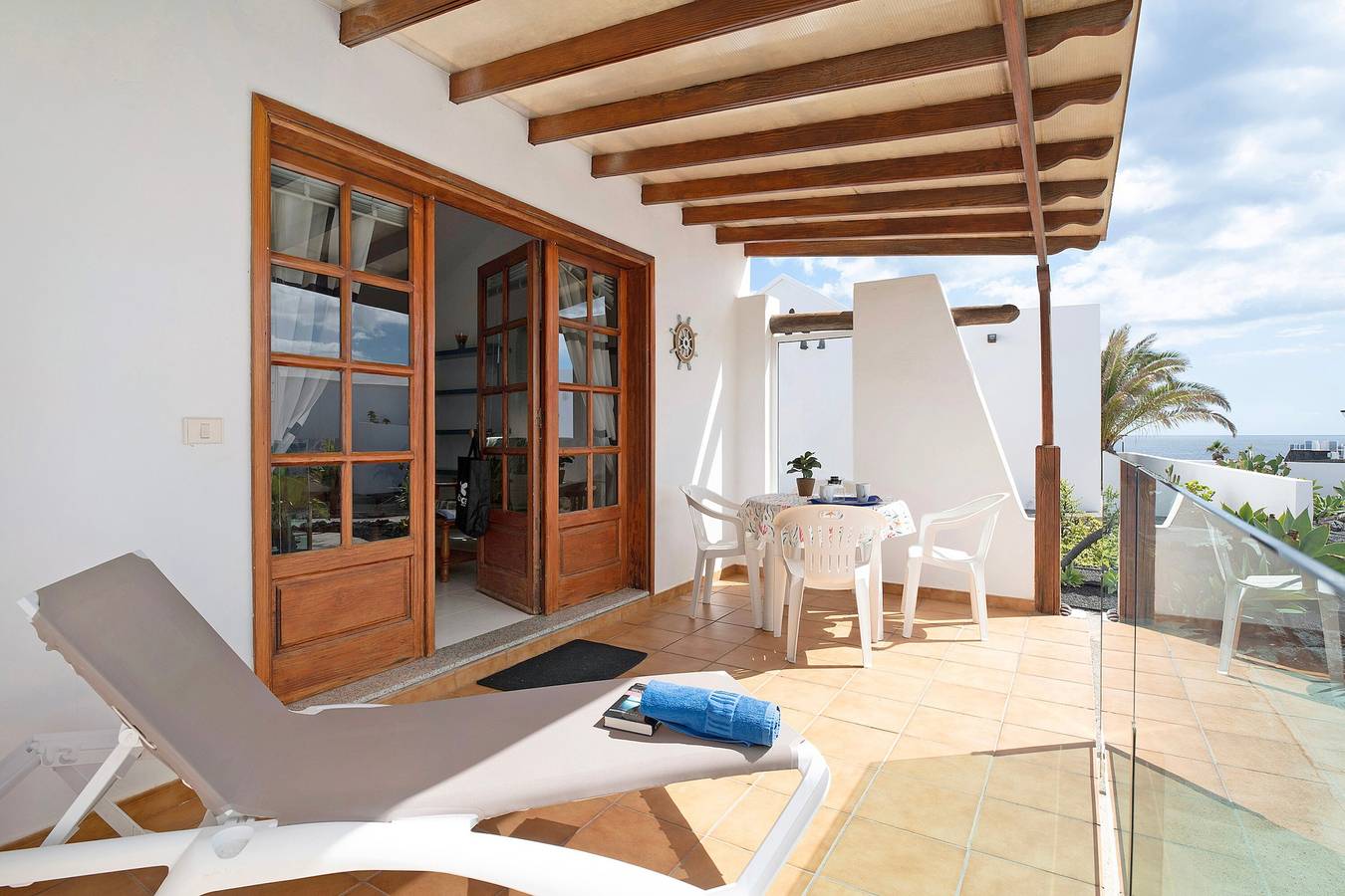 Maison de vacances « Casa Drago » avec vue sur la mer, terrasse privée et Wi-Fi in Charco del Palo, Haría