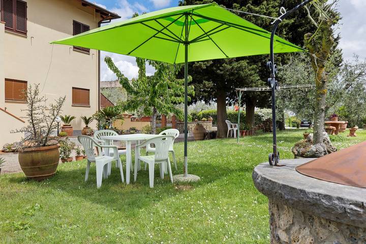 Appartamento intero, Appartamento 'Un Oasi Di Tranquillità' con vista sulle montagne, giardino privato e Wi-Fi in Tavarnelle Val di Pesa, Barberino Tavarnelle