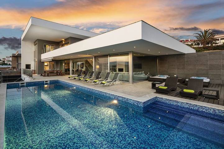 Villa pour 10 personnes, avec jardin et balcon, animaux acceptés à Ferragudo