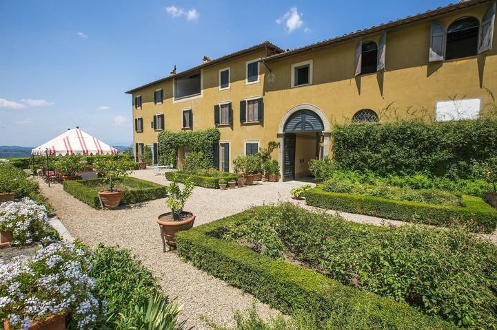 Casa vacanza per 14 persone, con terrazza e giardino a Bagno a Ripoli