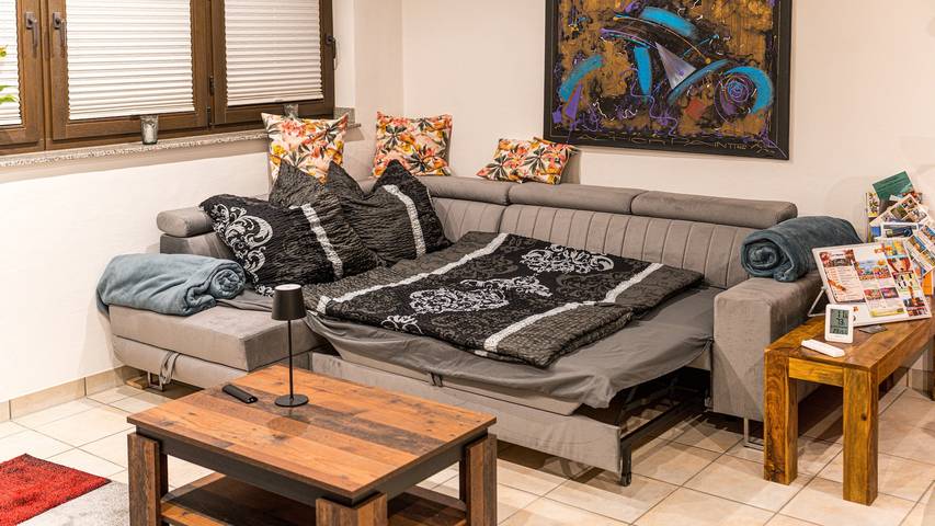 Holiday Apartment “Im Grünen” with Balcony and Wi-Fi in Korschenbroich, Rhein-Kreis Neuss