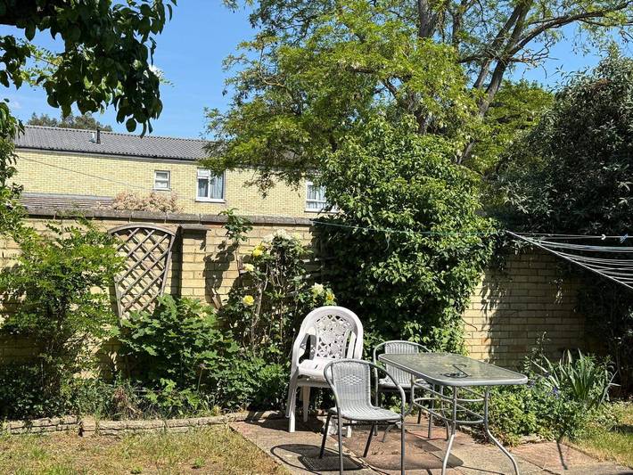 Gîte pour 2 personnes, avec terrasse et jardin à Cambridge - 2