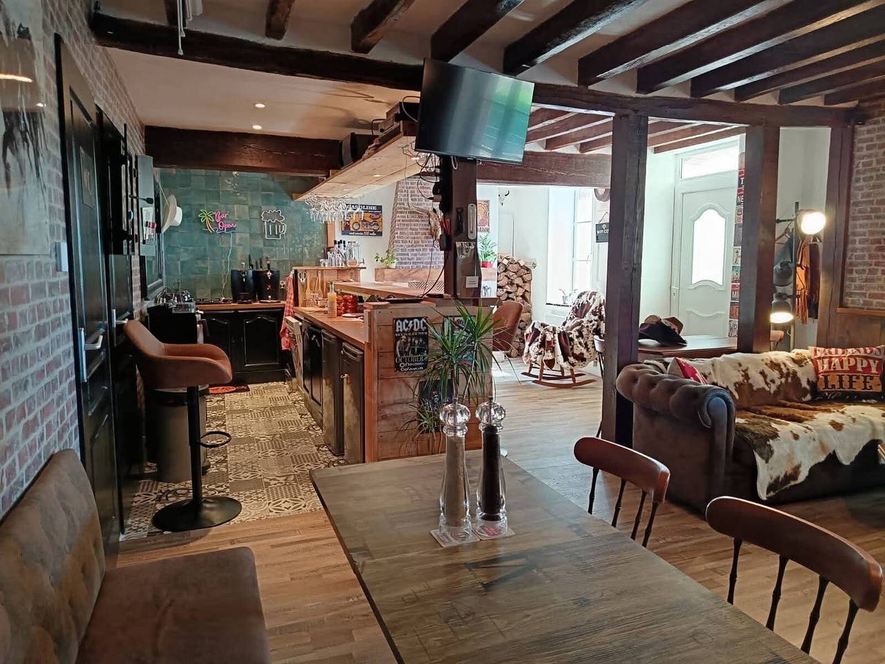 Maison de campagne 'La Zibetterie' avec piscine privée, terrasse et Wi-Fi in Saint-Privé, Région d'Auxerre
