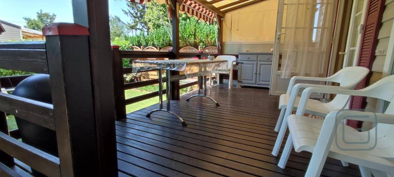 Mobile Home in Massieux, Ain