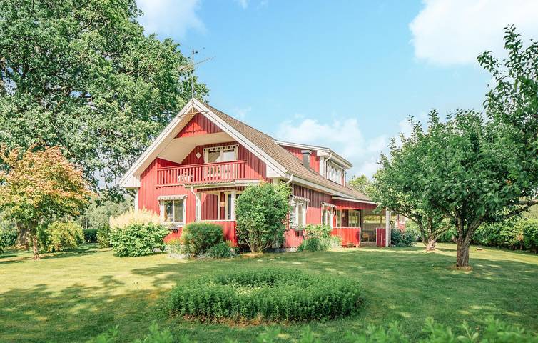 Ferienhaus für 8 Personen, mit Terrasse und Garten in Gullspang - 4