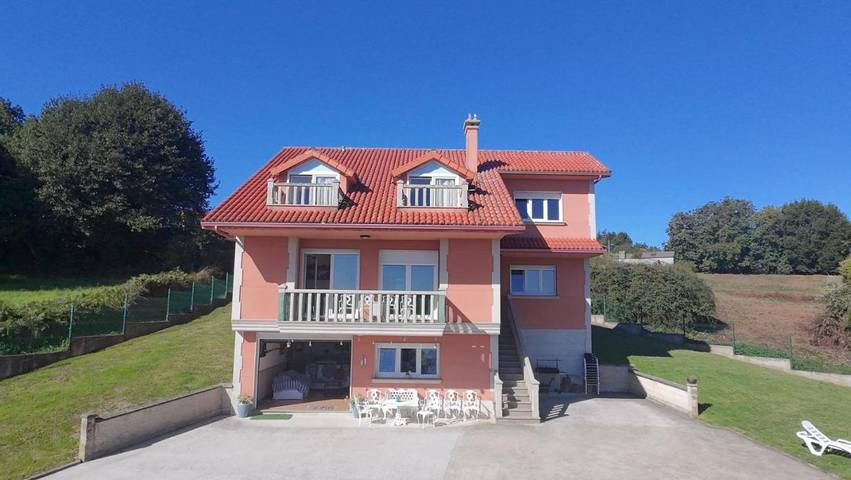 Location de vacances pour 8 personnes, avec vue et jardin à Sada - 2