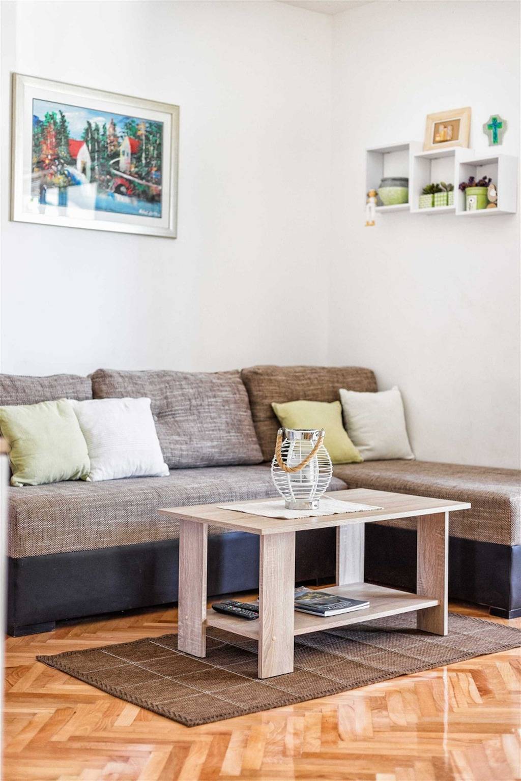 Ganze Wohnung, Perfect accommodation for larger families for eight people, Jelena G. app 1 in Srima, Šibenik-Knin