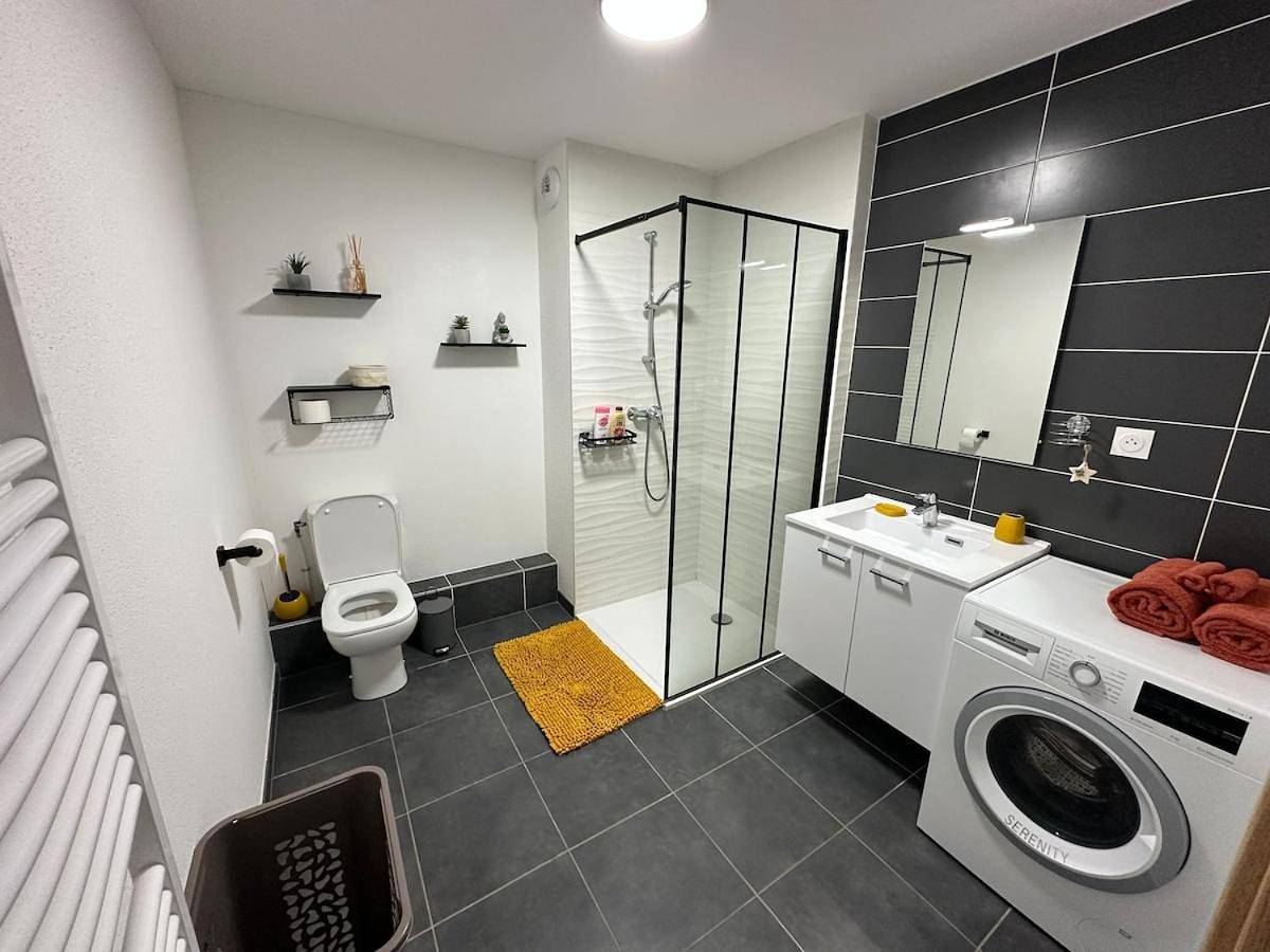 Appartement entier, One-Bedroom Apartment in Val de Morteau, Jura Francais