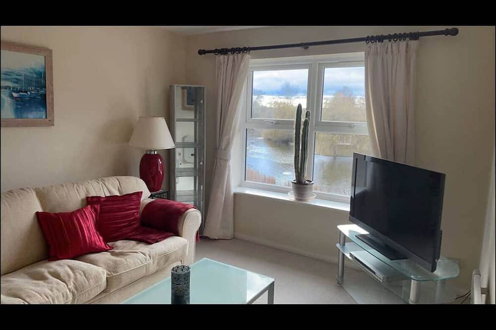 Entire apartment, Lake View Apartment in Aylesbury, Buckinghamshire