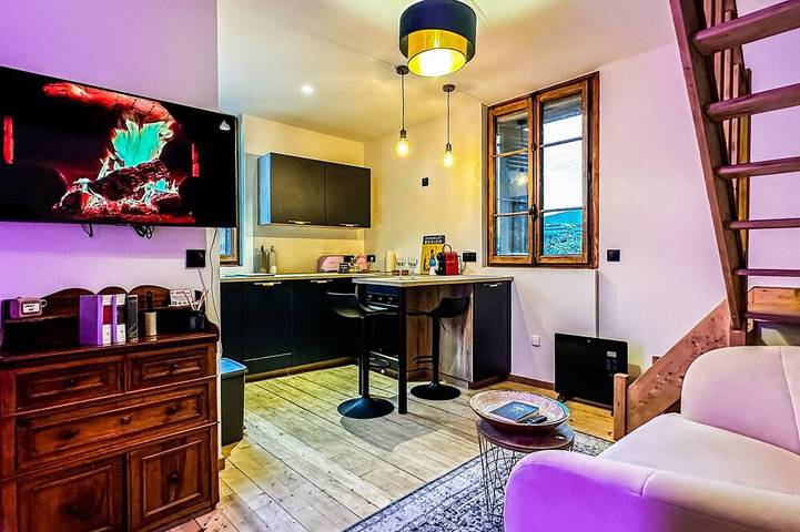 Gîte pour 2 personnes dans Office De Tourisme Lac D Annecy Rive Plein Soleil