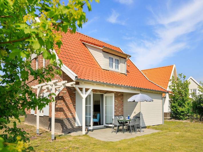 Villa voor 8 personen, met zwembad en tuin in Arcen