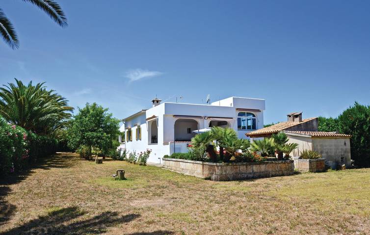 Cap Bou Retreat: 1km from Beach, A/C, Pool, Terrace & Grill in Alcúdia, Coast of Mallorca