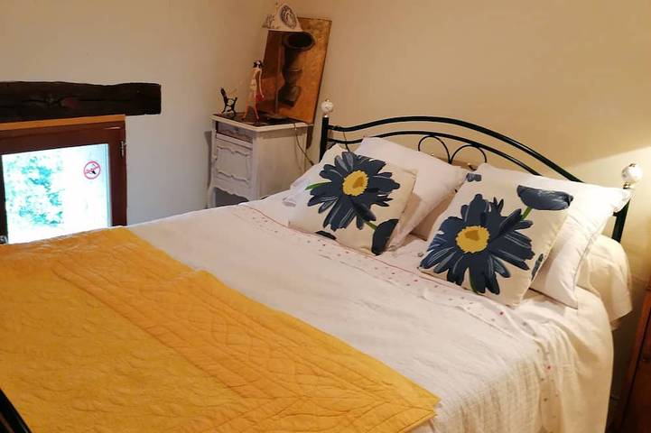 Location de vacances pour 6 personnes, avec jardin et terrasse à Limeyrat - 4