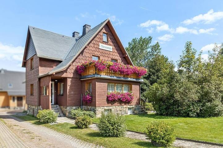 Ferienwohnung für 5 Personen, mit Garten in Hermsdorf