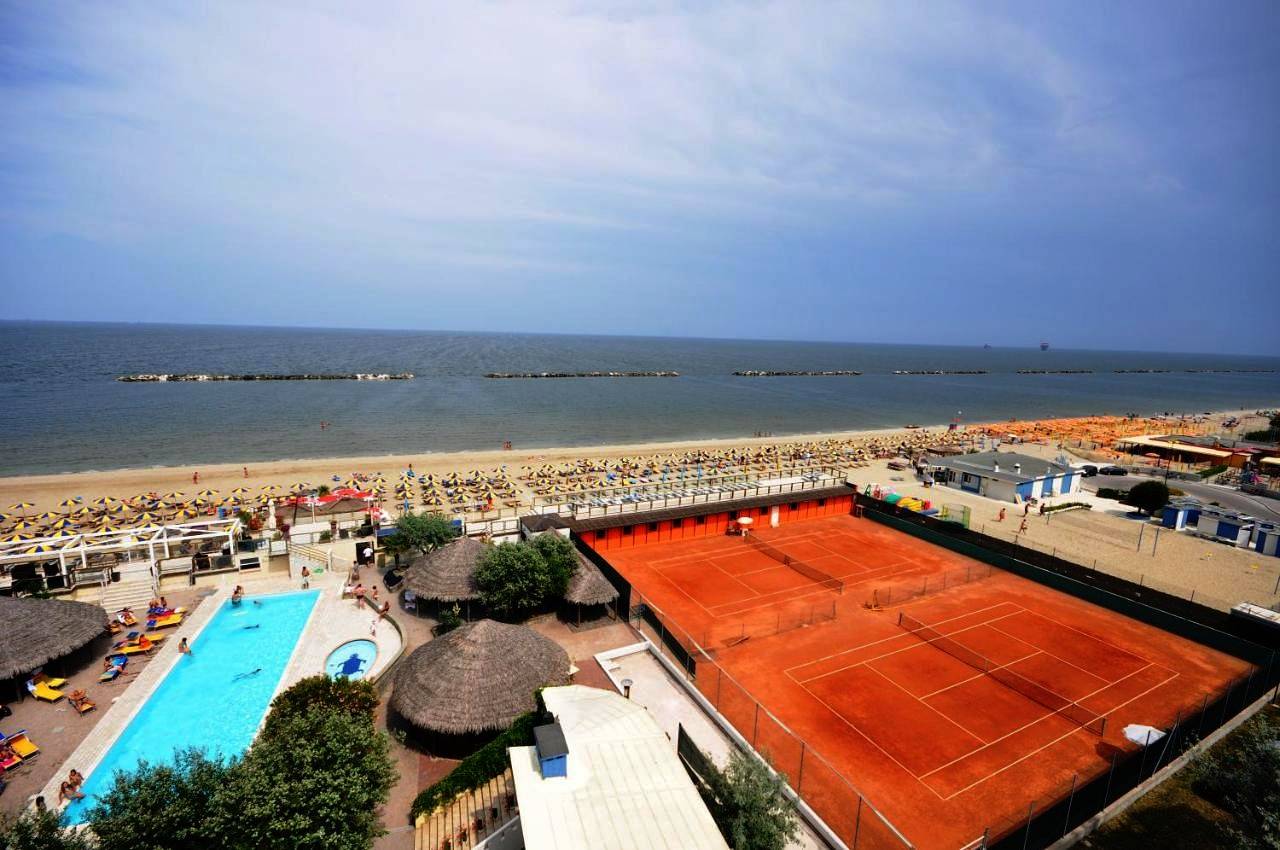 Grand Hotel Azzurra Club in Lido Adriano, Province de Ravenne