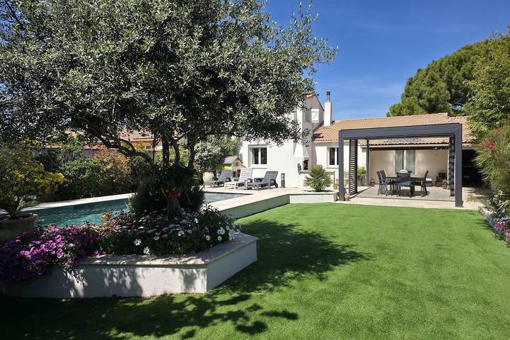 Villa pour 8 personnes, avec jardin - 1