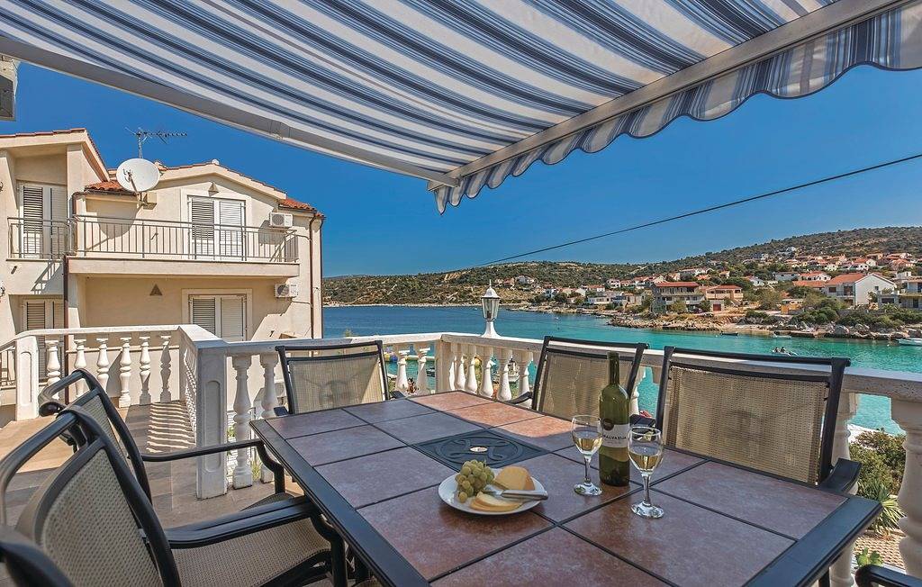 Appartamento vacanze a Razanj a partire da 96€ a notte