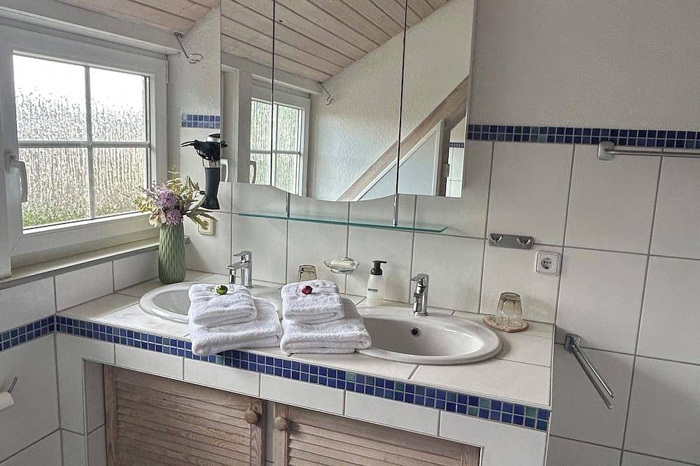 Ganze Wohnung, Auszeit - Altbauwohnung mit Charme in Ellwangen an d. Jagst in Ellwangen, Erlebnisregion Ostalb region