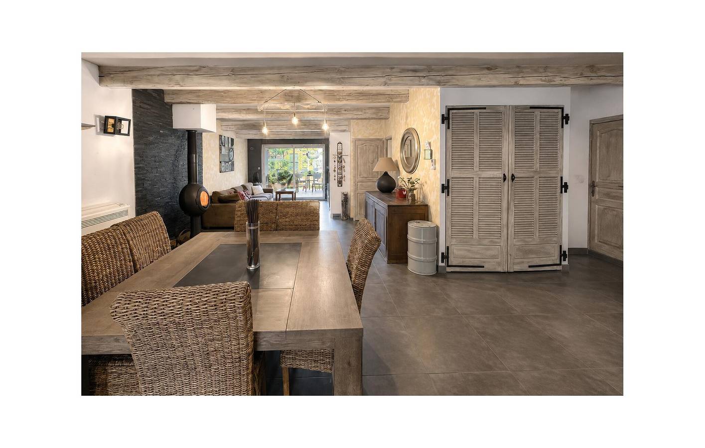 Appartement moderne avec piscine, Wi-Fi, climatisation et terrasse près de Titi Pizza in Gémenos, Côte méditerranéenne (France)