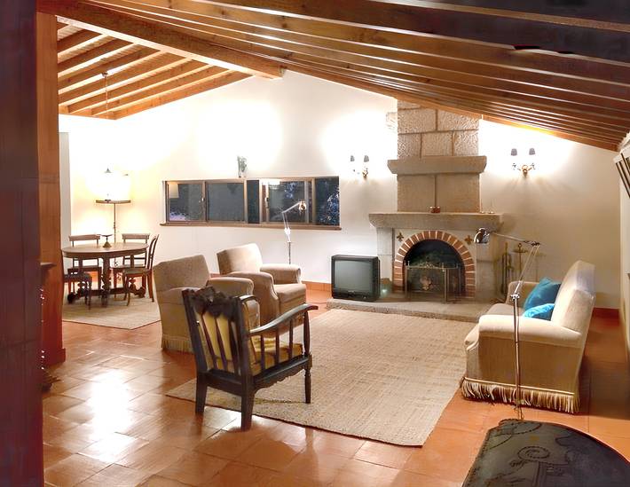 Location de vacances pour 8 personnes, avec piscine ainsi que terrasse et vue sur le lac à Oliveira de Frades - 2