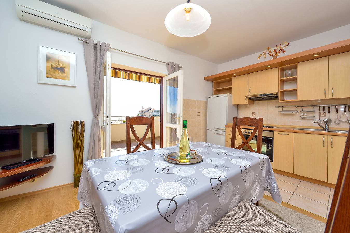Ganze Wohnung, Große Terrasse mit tollem Meerblick in Zadar (Kommun), Zadar