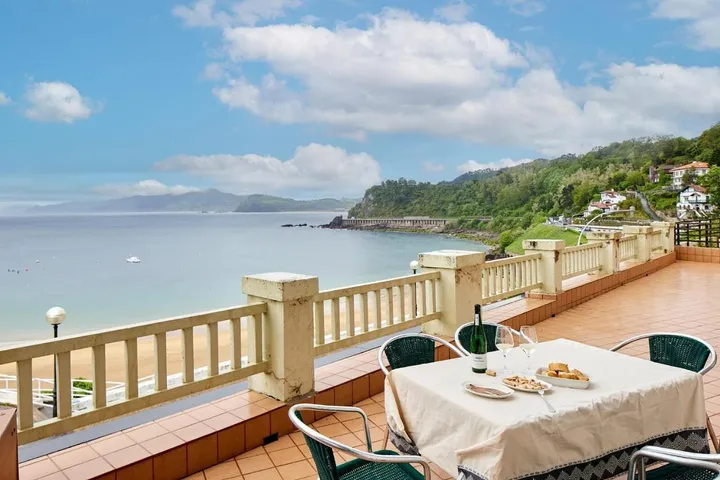 Apartamento de vacaciones para 8 personas, con vistas y balcón - 1