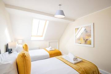 Apartment for 5 People in Broxbourne, Hertfordshire, Photo 4
