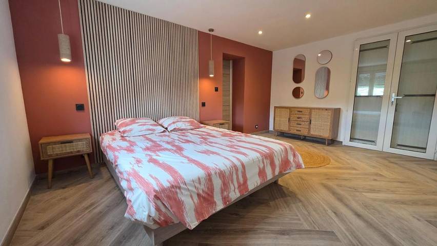 Location de vacances pour 8 personnes, avec jardin et piscine à Trausse - 2