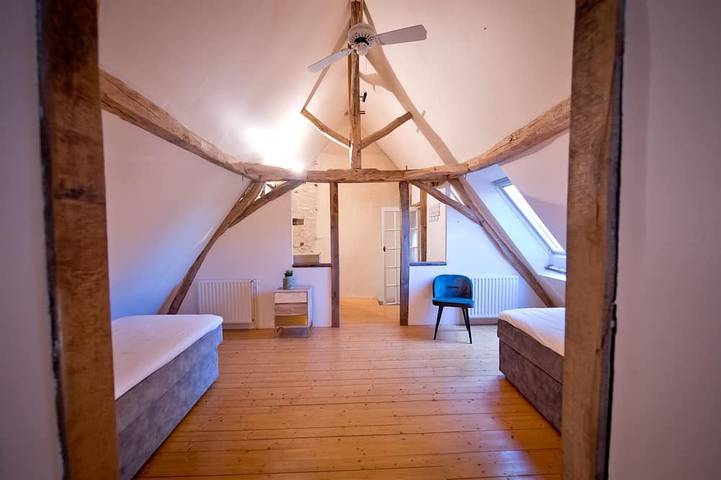 Location de vacances pour 7 personnes, avec jardin et piscine à Naussannes - 3