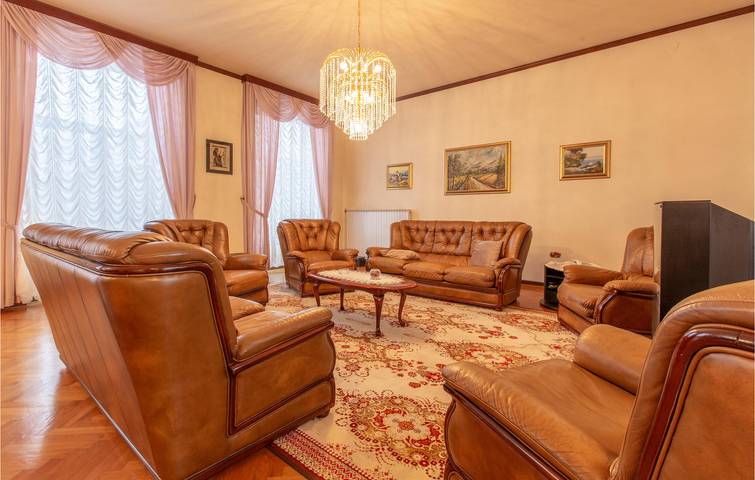 Ferienhaus für 12 Personen, mit Garten und Pool sowie Terrasse in Slowenien - 2